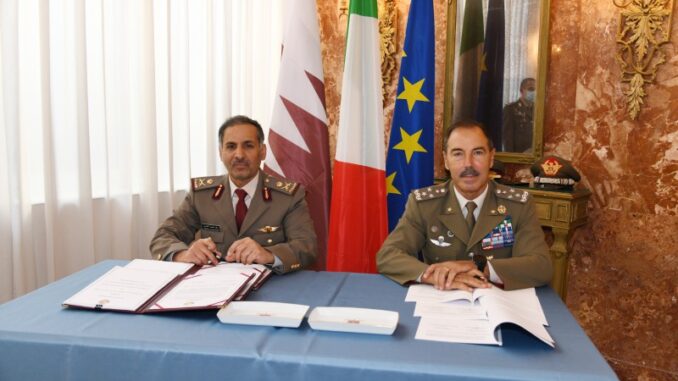 The agreement signed by the Italian Army Chief of Staff, General Farina (R), and the Commander of the Qatar Land Forces Maj. Gen. Al-Khayairi, initially focuses on joint training and exercises, but will probably lead to the equipment sales as well. (Italian Army photo)