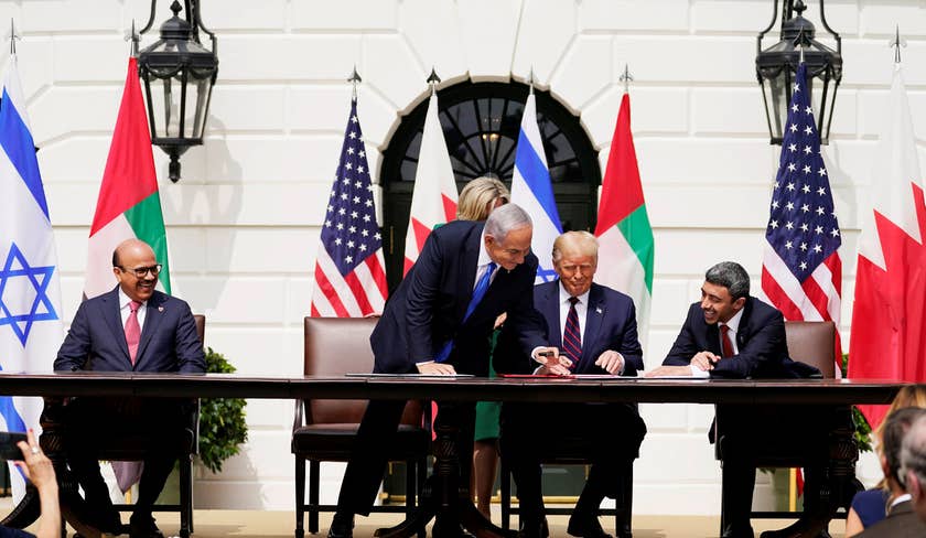 From left, Bahrain FM, Israeli PM, U.S. President, and UAE FM sign the Abraham Accords, Washington, DC, September 15, 2020.