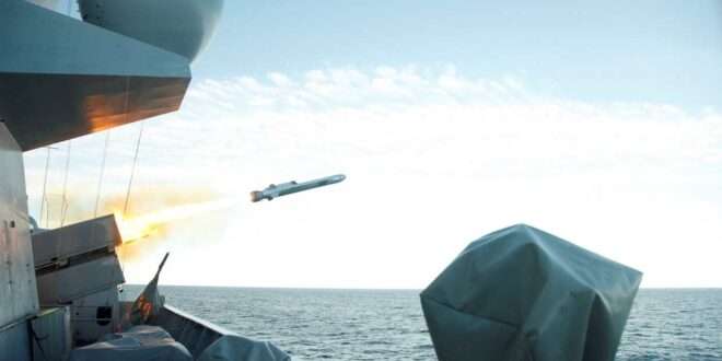 Raytheon Wins $239M for Over-the-Horizon Weapon System